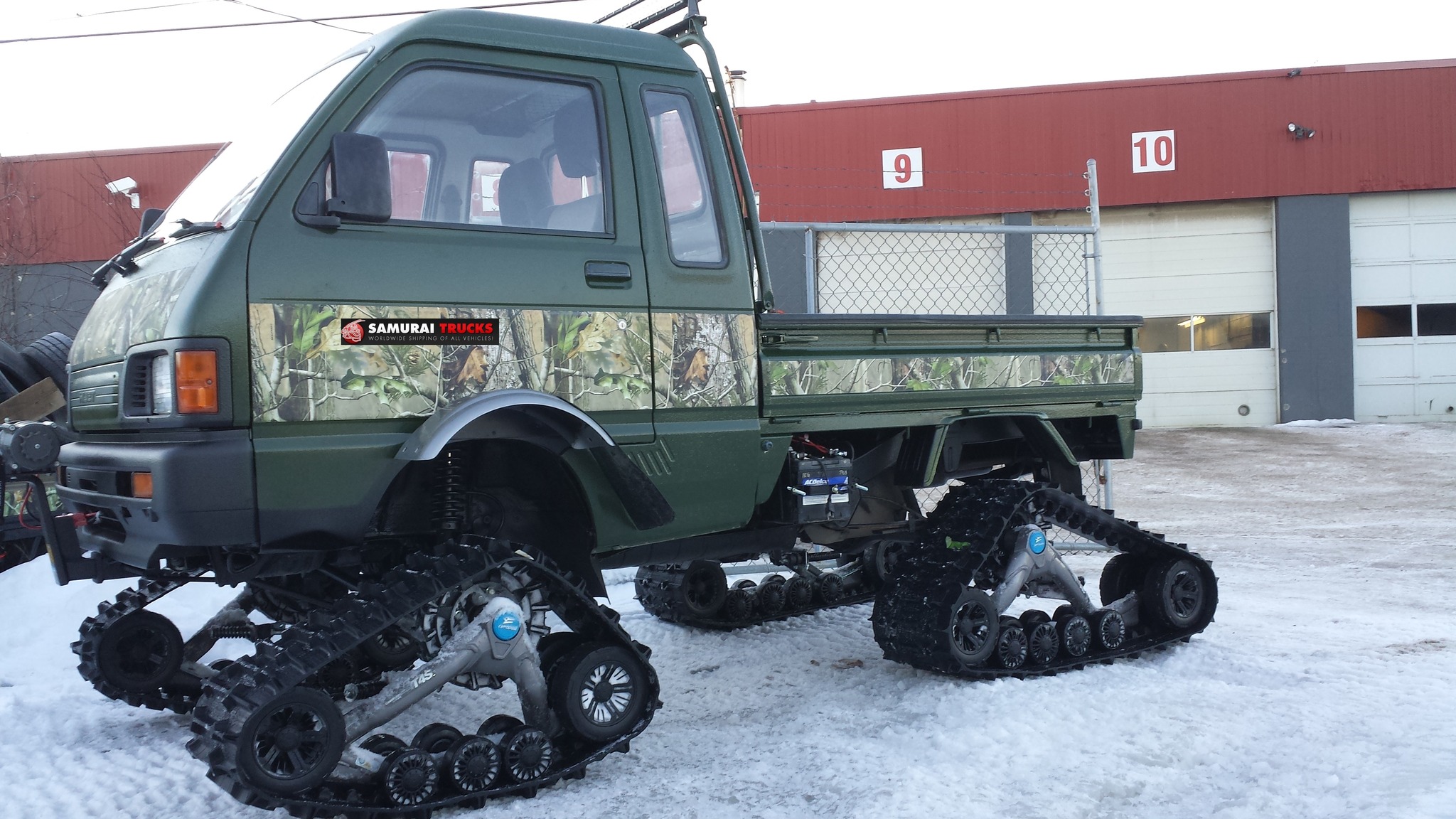 Tracked Daihatsu camo